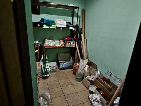 комерційна за адресою Моторобудівників просп., 3