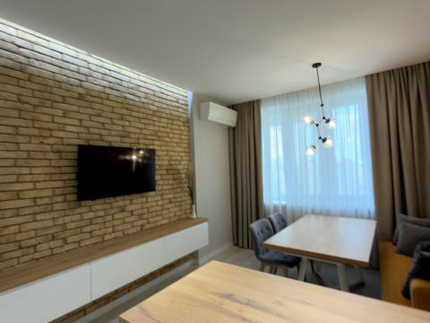 квартира за адресою Дніпровська набережна вул., 14