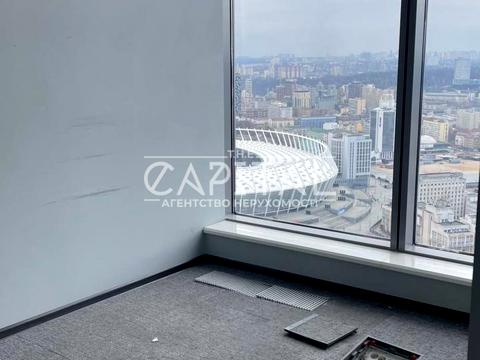 комерційна за адресою Спортивна пл., 1