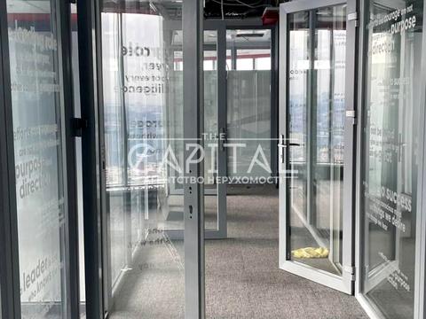 комерційна за адресою Спортивна пл., 1