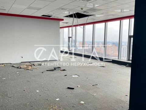 комерційна за адресою Спортивна пл., 1