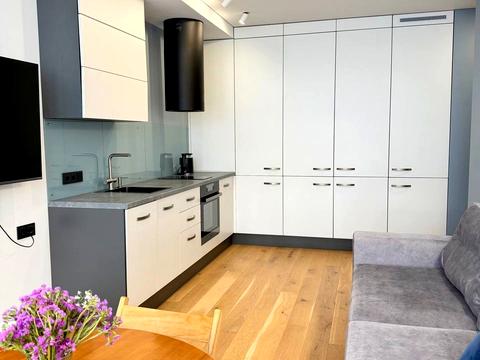 квартира за адресою Салютна вул., 2к7