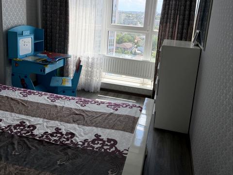 квартира за адресою Літературна вул., 10/1