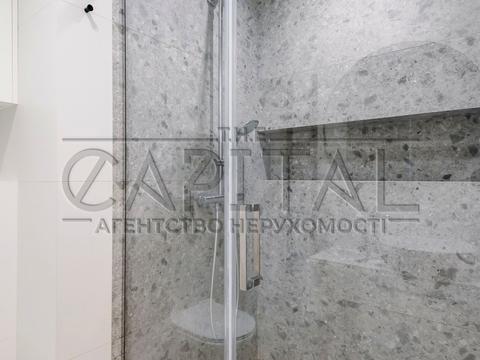 будинок за адресою Євгена Коновальця вул.