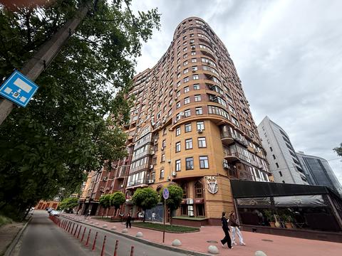 квартира за адресою Євгена Коновальця вул. (Щорса), 36-В