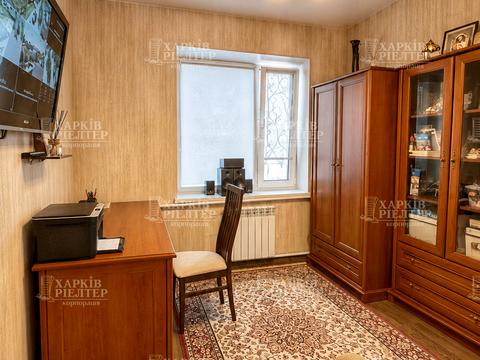 будинок за адресою Луї Пастера вул.