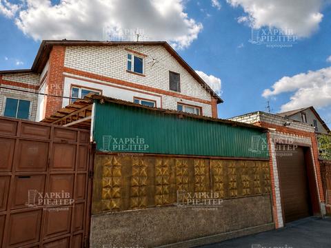 будинок за адресою Луї Пастера вул.
