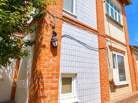 будинок за адресою Луї Пастера вул.