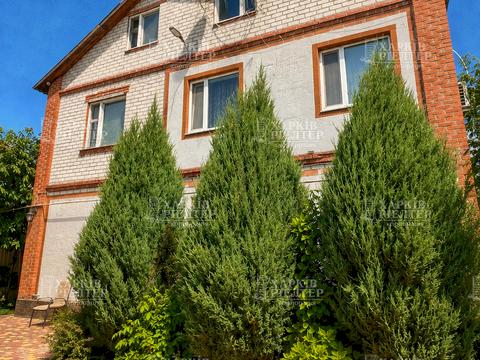 будинок за адресою Луї Пастера вул.
