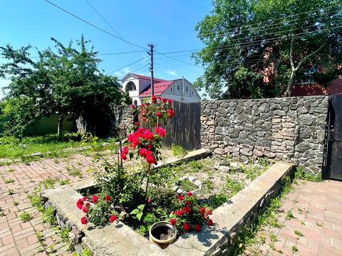 будинок за адресою Квітнева вул., 1