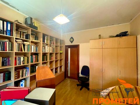 будинок за адресою Квітнева вул., 1