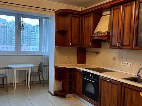 квартира за адресою Михайла Гришка вул., 8-Б