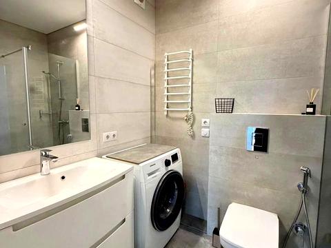 квартира за адресою Салютна вул., 2к7