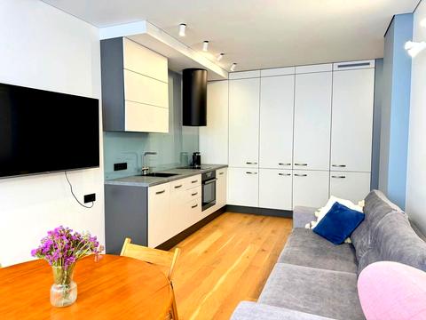 квартира за адресою Салютна вул., 2к7