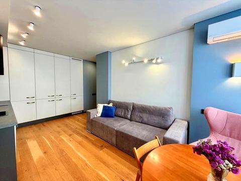 квартира за адресою Салютна вул., 2к7
