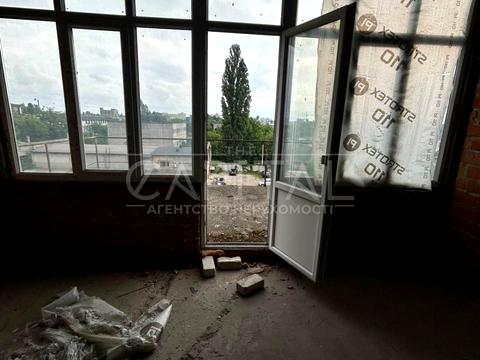 комерційна за адресою Віскозна вул., 10