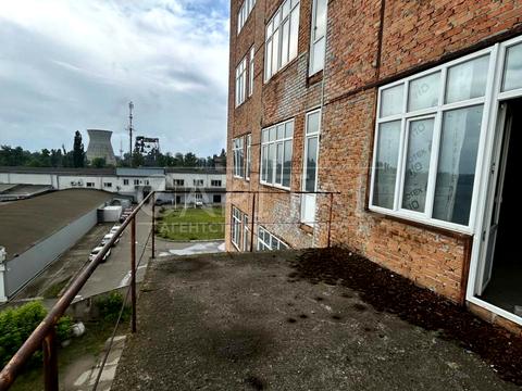 комерційна за адресою Віскозна вул., 10