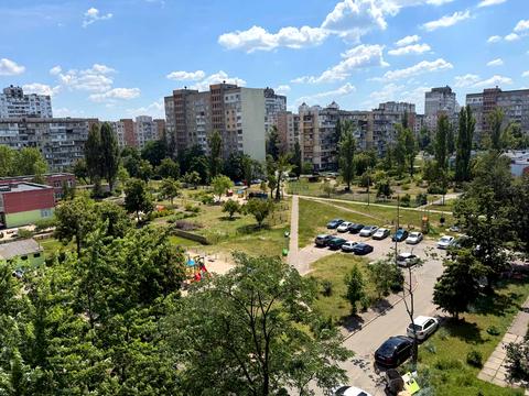 квартира за адресою Богатирська вул., 14