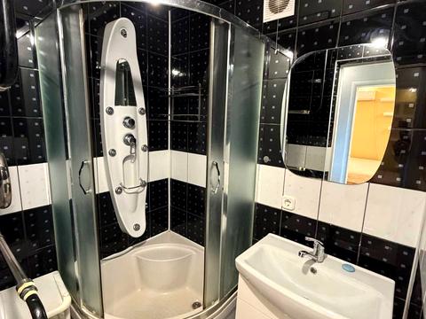 квартира за адресою Богатирська вул., 14