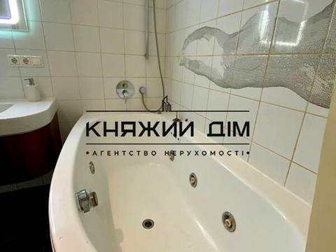 квартира за адресою Володимира Івасюка просп. (Героїв Сталінграду), 4-А