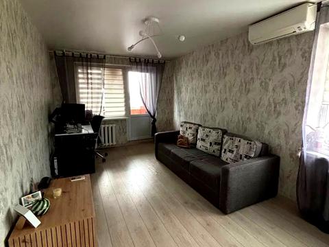 квартира за адресою Академіка Булаховського вул., 38