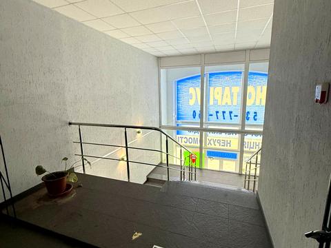 комерційна за адресою Володимира Івасюка просп. (Героїв Сталінграду), 8