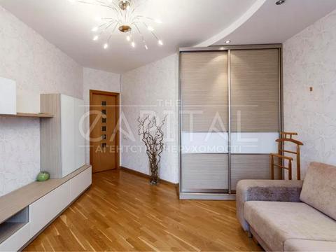 квартира за адресою Богатирська вул., 18-А