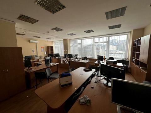 комерційна за адресою Кудрявський узвіз, 7