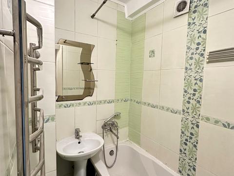 квартира за адресою Ореста Левицького вул. (Академіка Курчатова), 8-Б