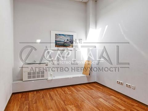 коммерческая по адресу Степана Бандери, 6