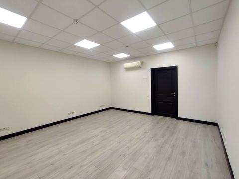 комерційна за адресою Спаська вул., 5