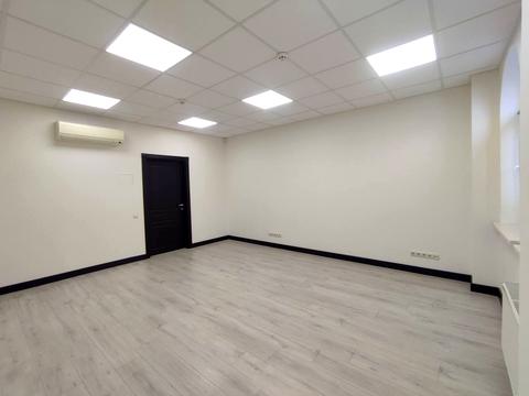 комерційна за адресою Спаська вул., 5