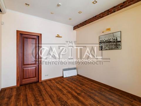 комерційна за адресою Оболонська вул., 21