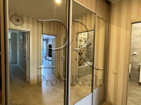 квартира по адресу Драгоманова ул., 2-Б