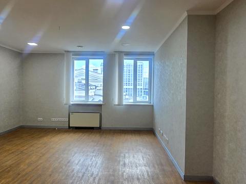 комерційна за адресою Велика Васильківська вул. (Червоноармійська), 71