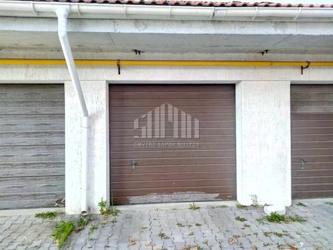 паркомісце за адресою Паркова вул., 3