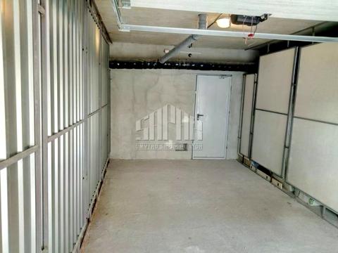 паркомісце за адресою Паркова вул., 3