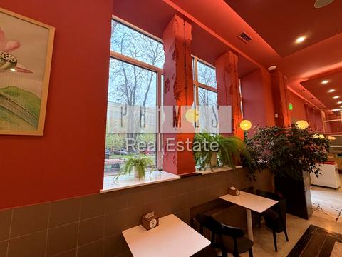 комерційна за адресою Липська вул., 12/5