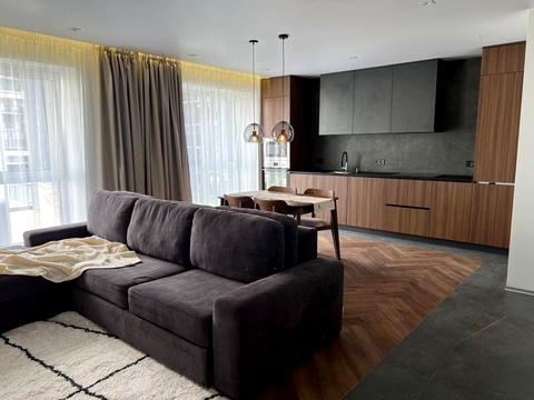 квартира за адресою Залізнична вул., 9Б