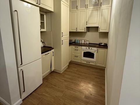 квартира за адресою Академіка Писаржевського вул., 8