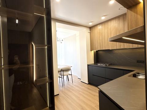 квартира за адресою Мартинова просп., (вул. Радісна, 6)