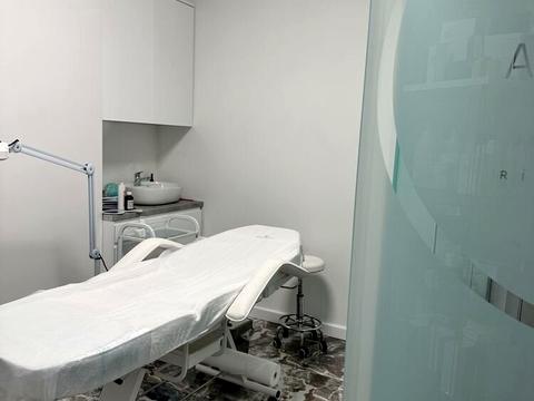 комерційна за адресою Маєра Балабана вул., 12