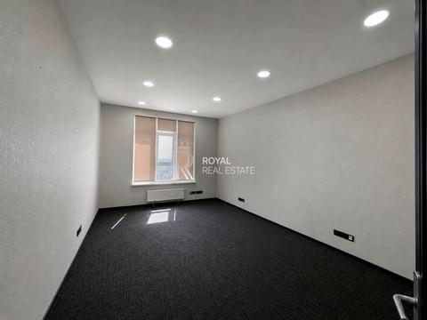 комерційна за адресою Кловський узвіз, 7a