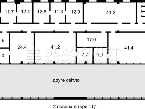 коммерческая по адресу Першого травня, 1