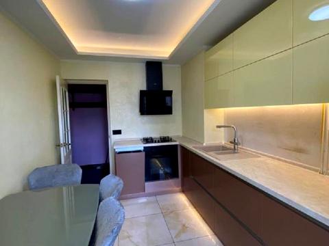 квартира за адресою Євгена Чикаленка вул., 59