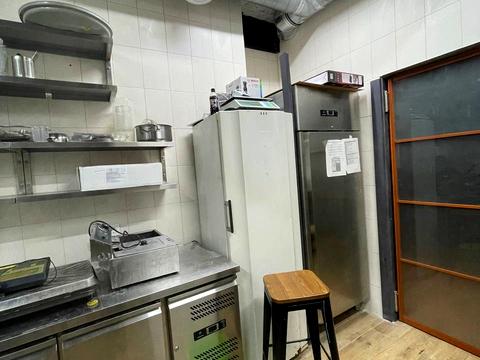 комерційна за адресою Мечникова вул., 112-Б