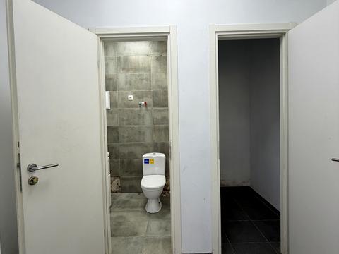 комерційна за адресою Матвія Донцова вул. (Тургенєвська), 15