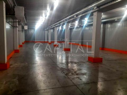 комерційна за адресою В'ячеслава Чорновола вул., 1