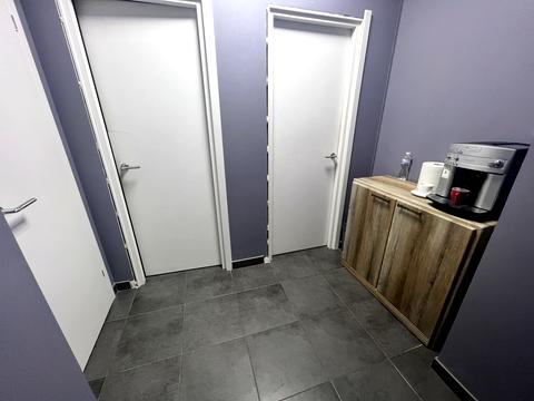 комерційна за адресою Матвія Донцова вул. (Тургенєвська), 15