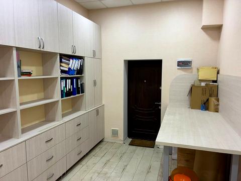 комерційна за адресою Боголюбова вул., 4